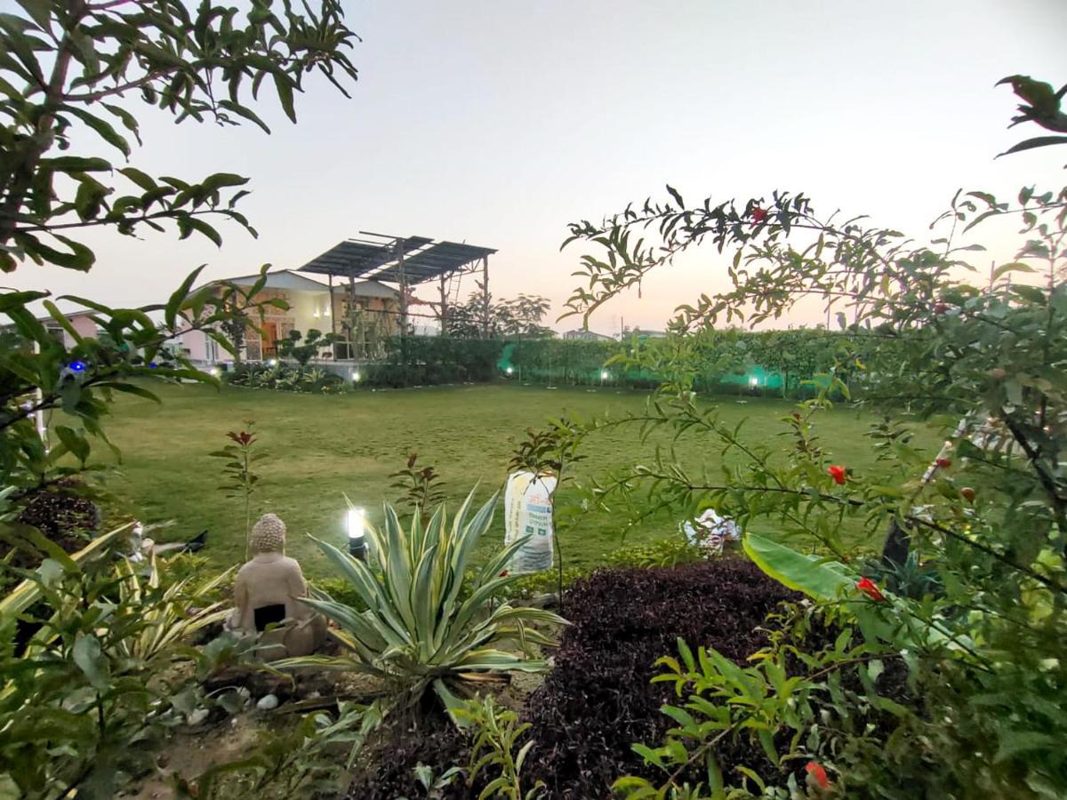Shaw Estate-Farm House For A Small Parties-Jp Farm Greater Noida Dış mekan fotoğraf