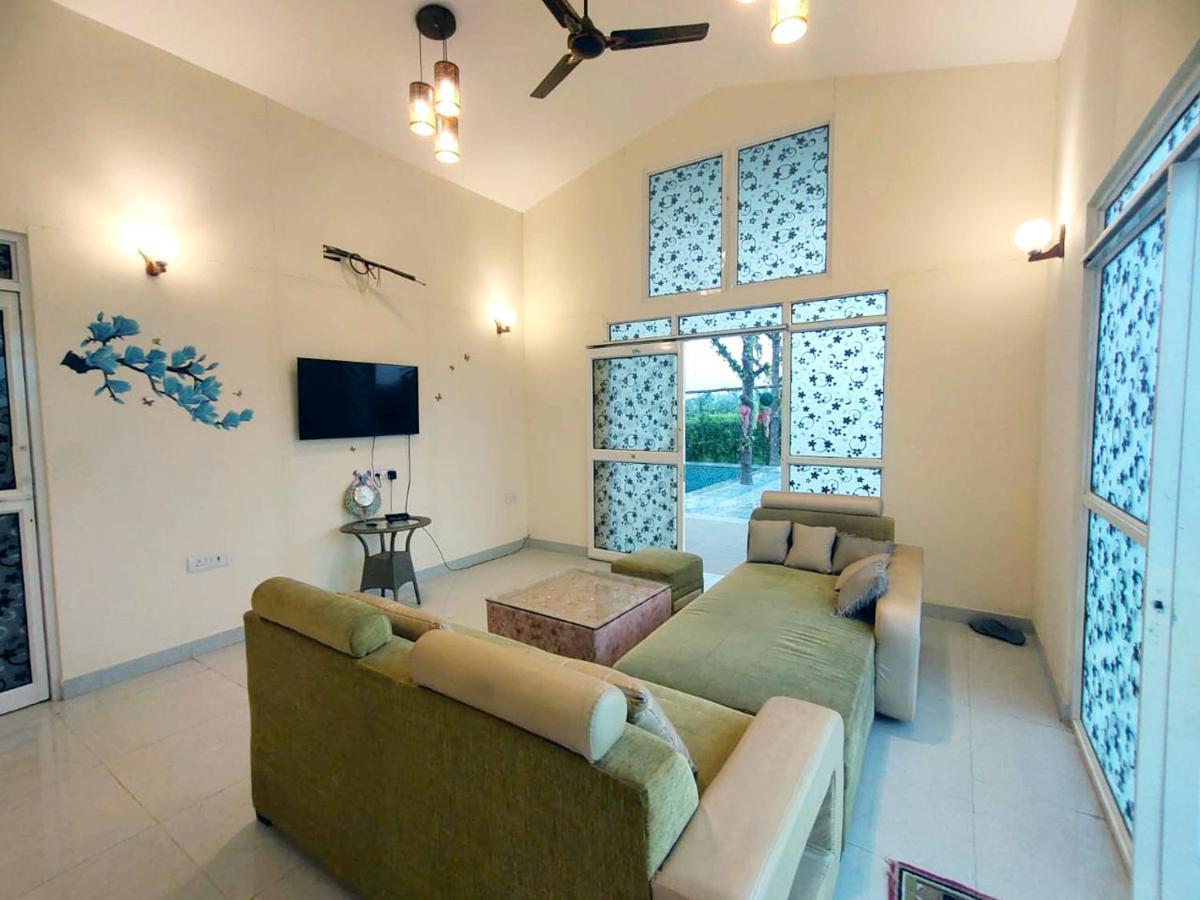 Shaw Estate-Farm House For A Small Parties-Jp Farm Greater Noida Dış mekan fotoğraf