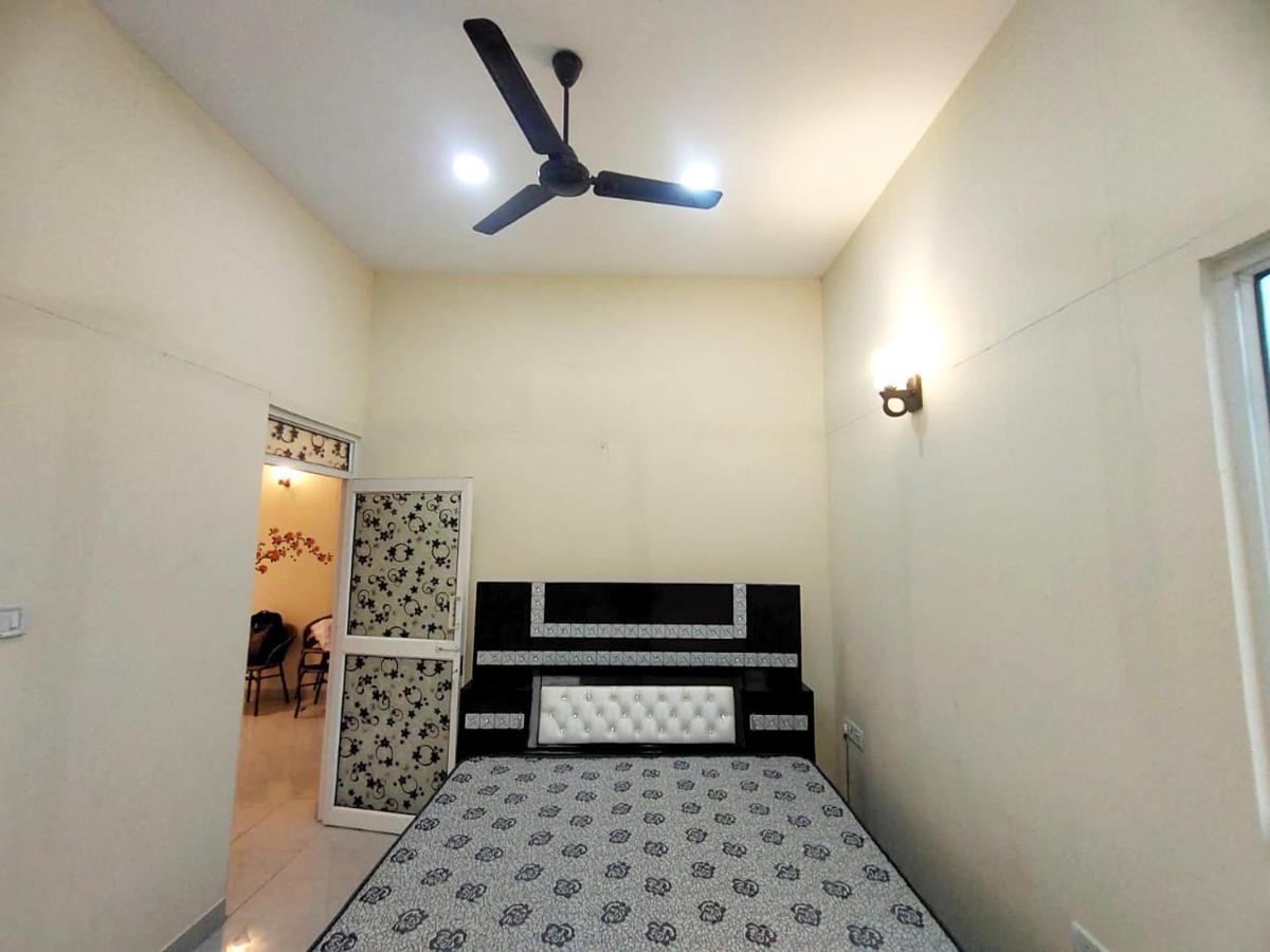 Shaw Estate-Farm House For A Small Parties-Jp Farm Greater Noida Dış mekan fotoğraf